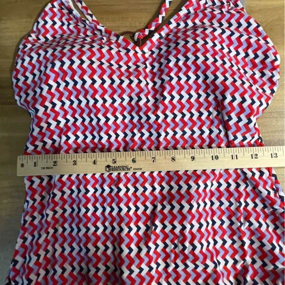 Red and White Patterned Women's Top - Picture 6 of 7